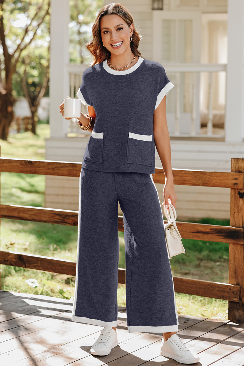 Women's Navy Blue Color Block Pocketed T Shirt and Wide-Leg Pants Set