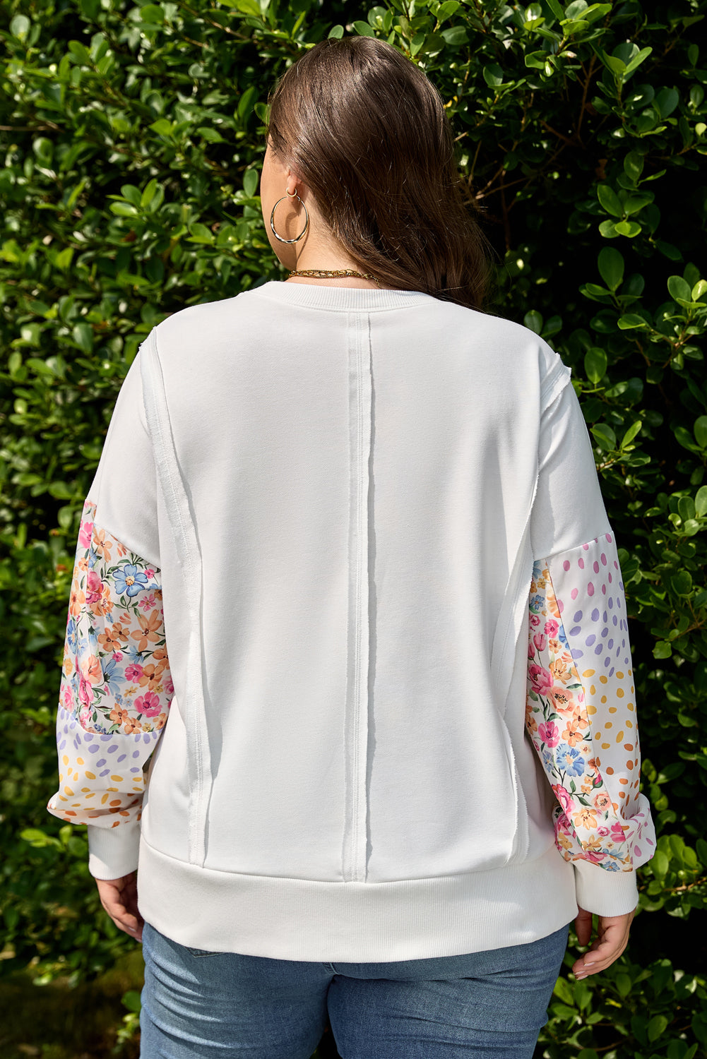Women's White Plus Size Exposed Seam Detail Contrast Dot Floral Patchwork Sleeve Sweatshirt Set