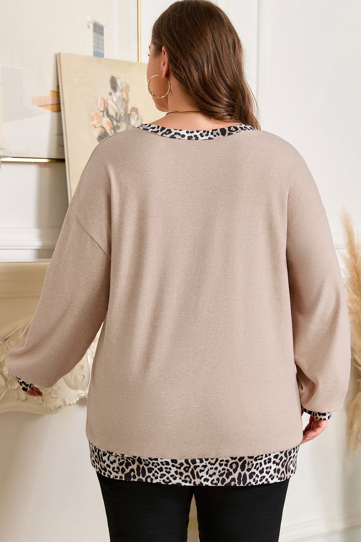 Parchment Leopard Patchwork V-Neck Long-Sleeve Plus Size Top