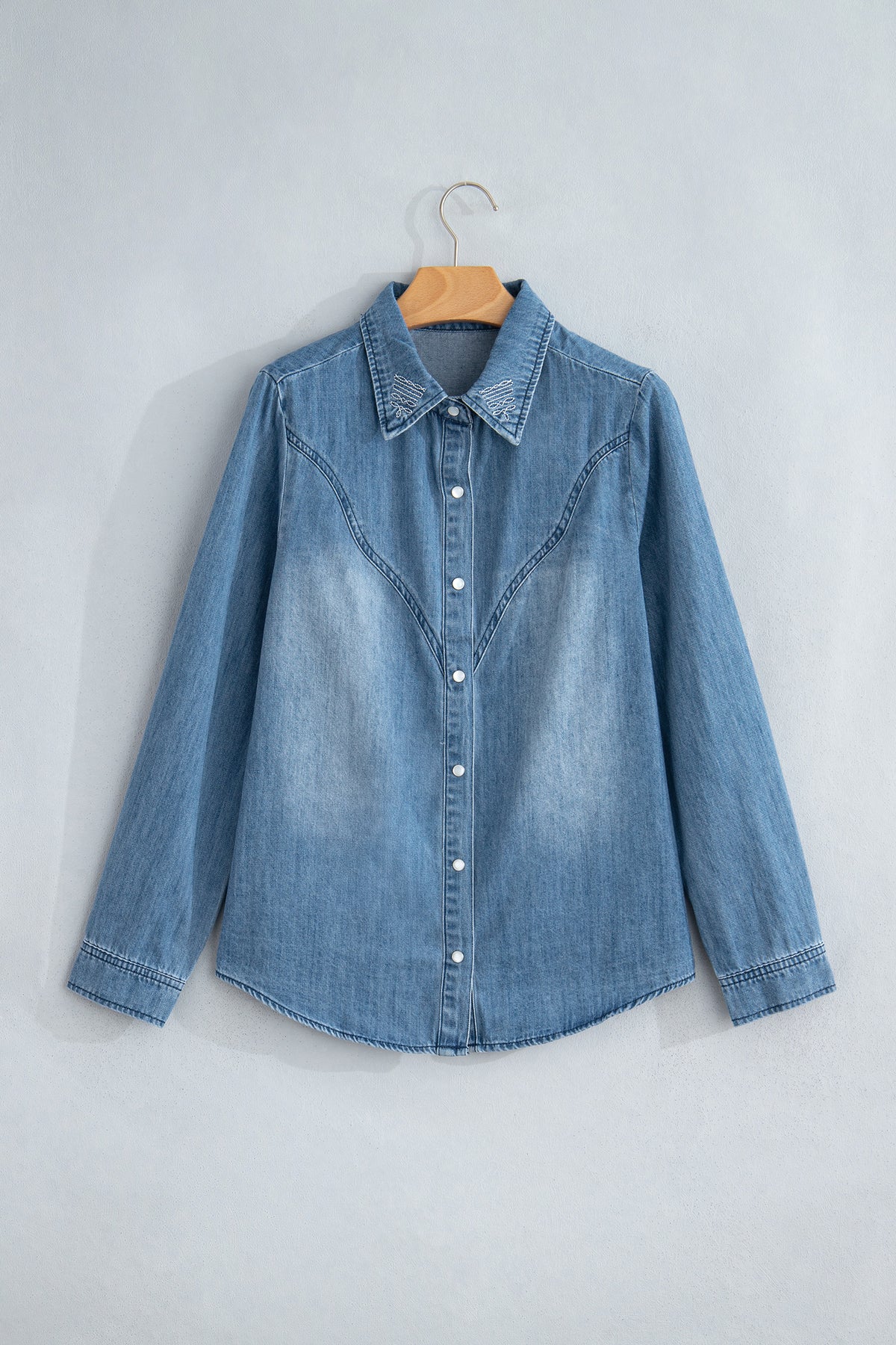 Myosotis Embroidered Western Collar Shirt