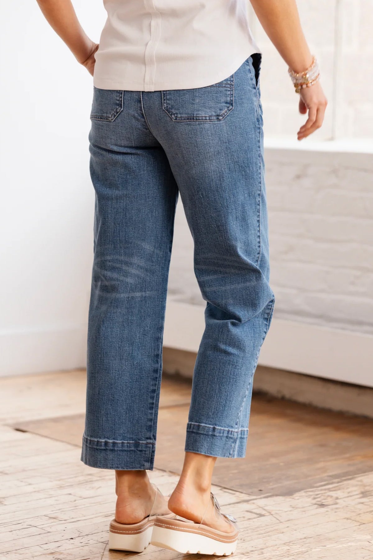 Sail Blue Exposed Stitching Straight Jeans