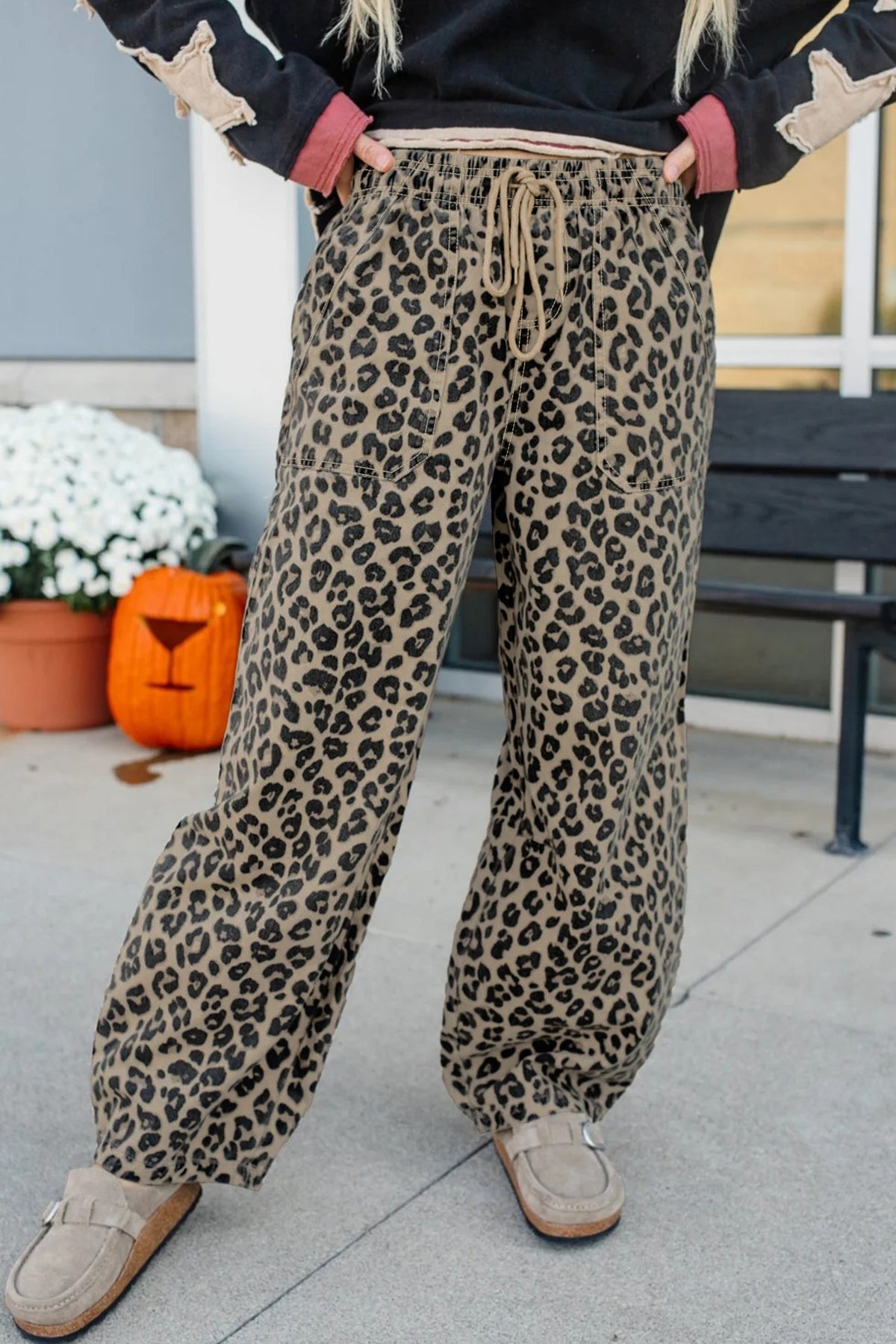 Khaki Leopard Print Drawstring Elastic Waist Denim Pants with Pockets