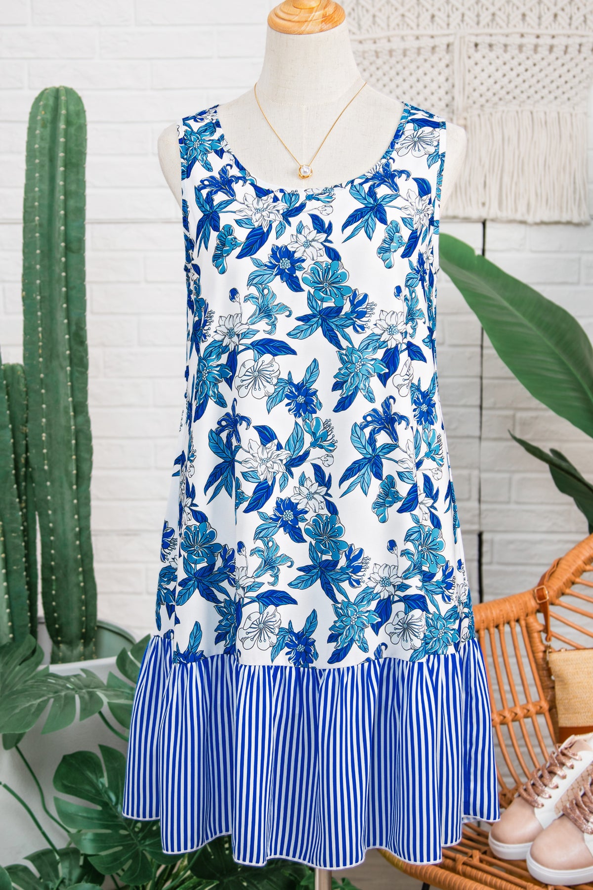 Sky Blue Floral U Neck Sleeveless Striped Ruffle Hem Patchwork Dress