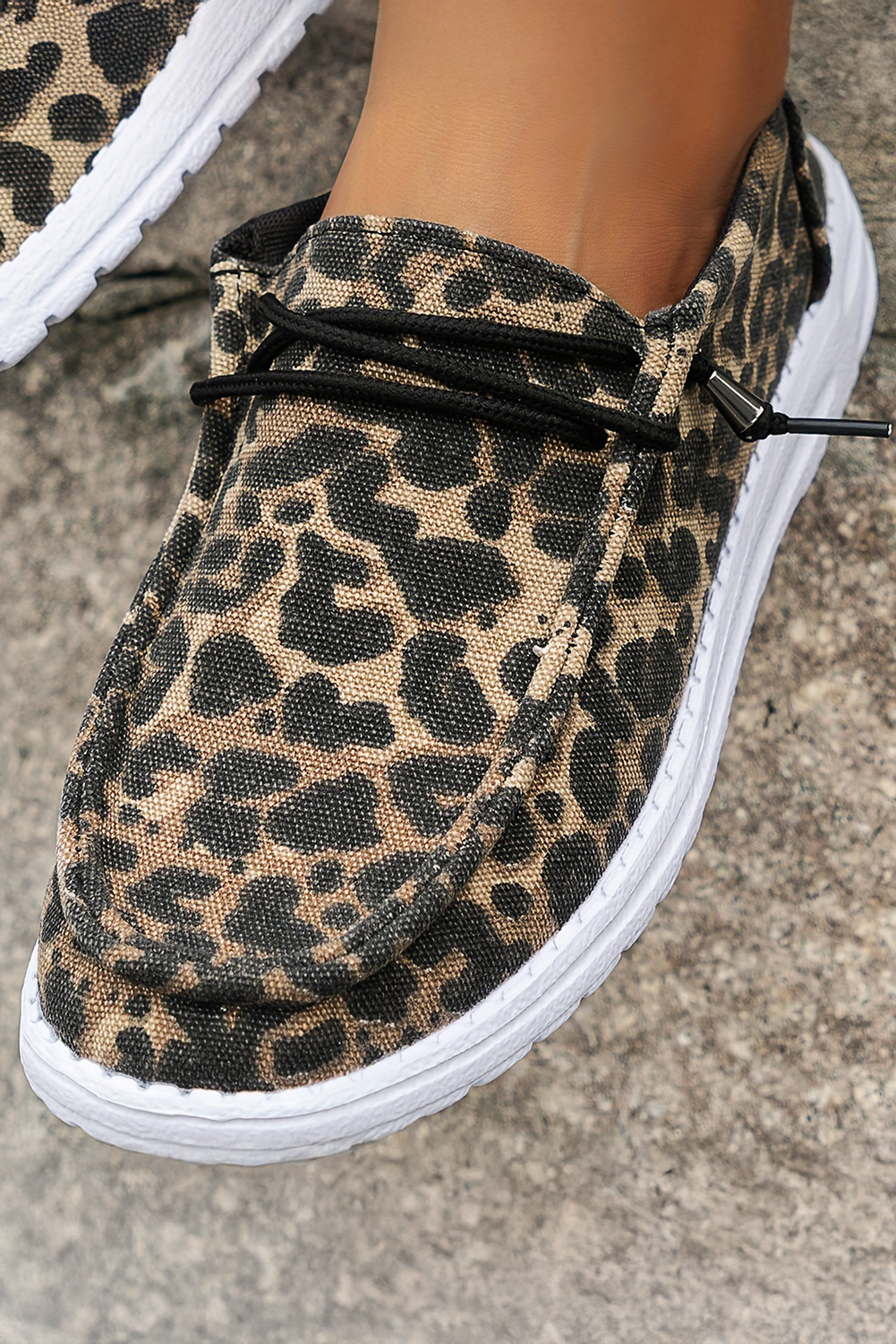 Coffee Lace-up Decor Leopard Canvas Sneakers