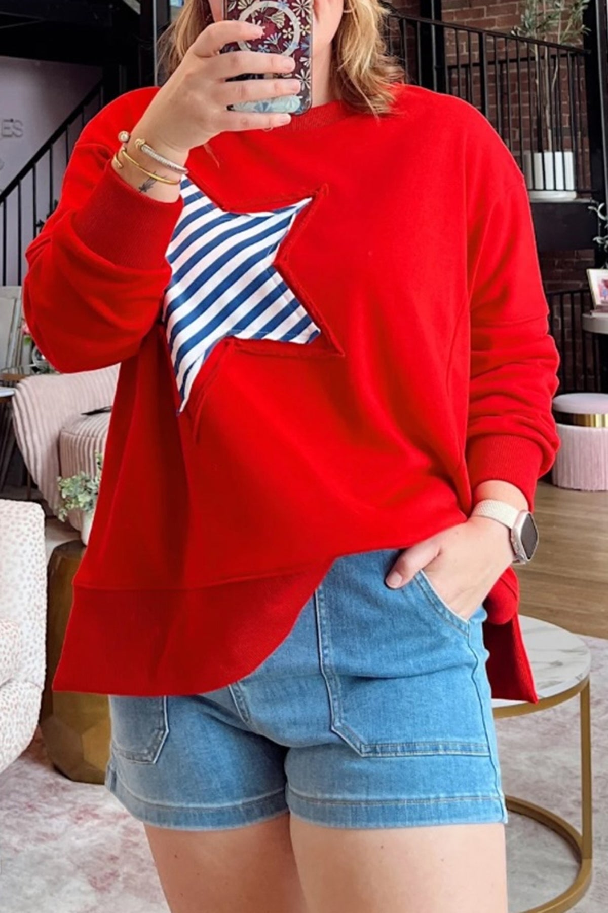Fiery Red Patch Embroidery Star Color-Block Plus Size Sweatshirt