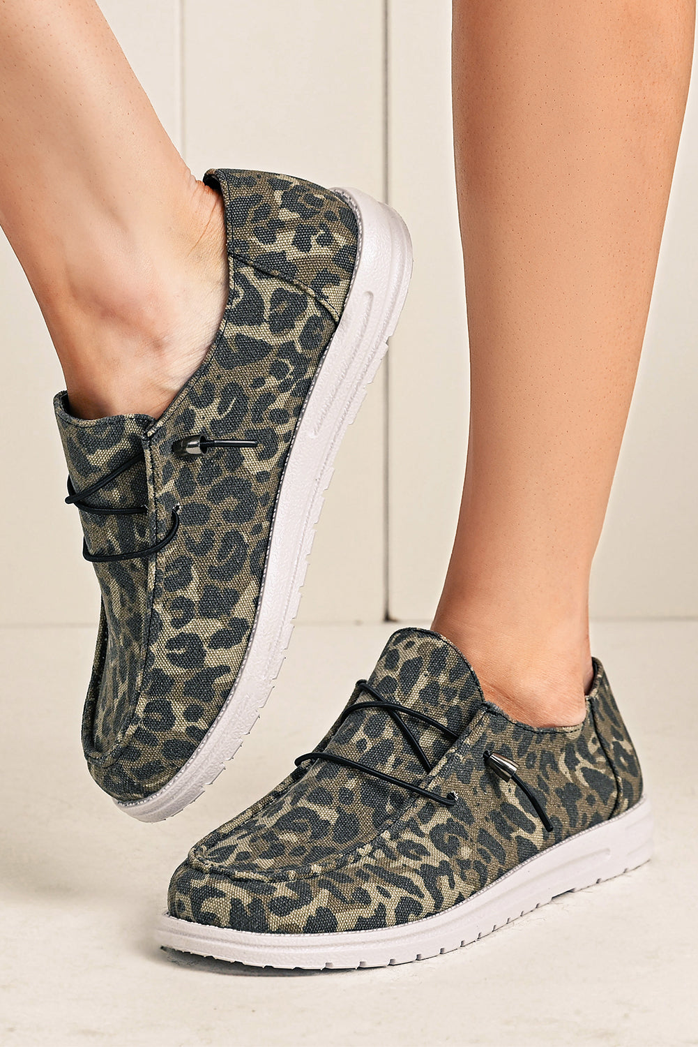 Coffee Lace-up Decor Leopard Canvas Sneakers