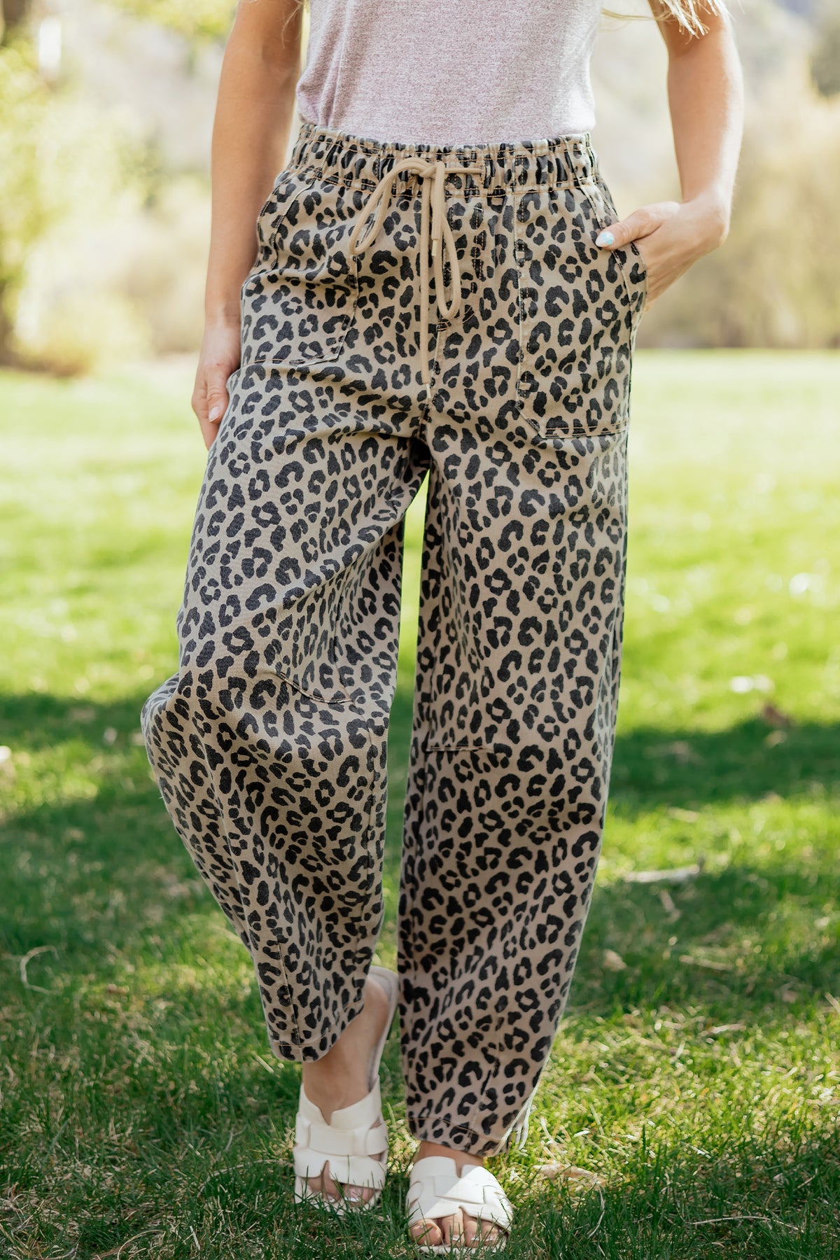 Khaki Leopard Print Drawstring Elastic Waist Denim Pants with Pockets