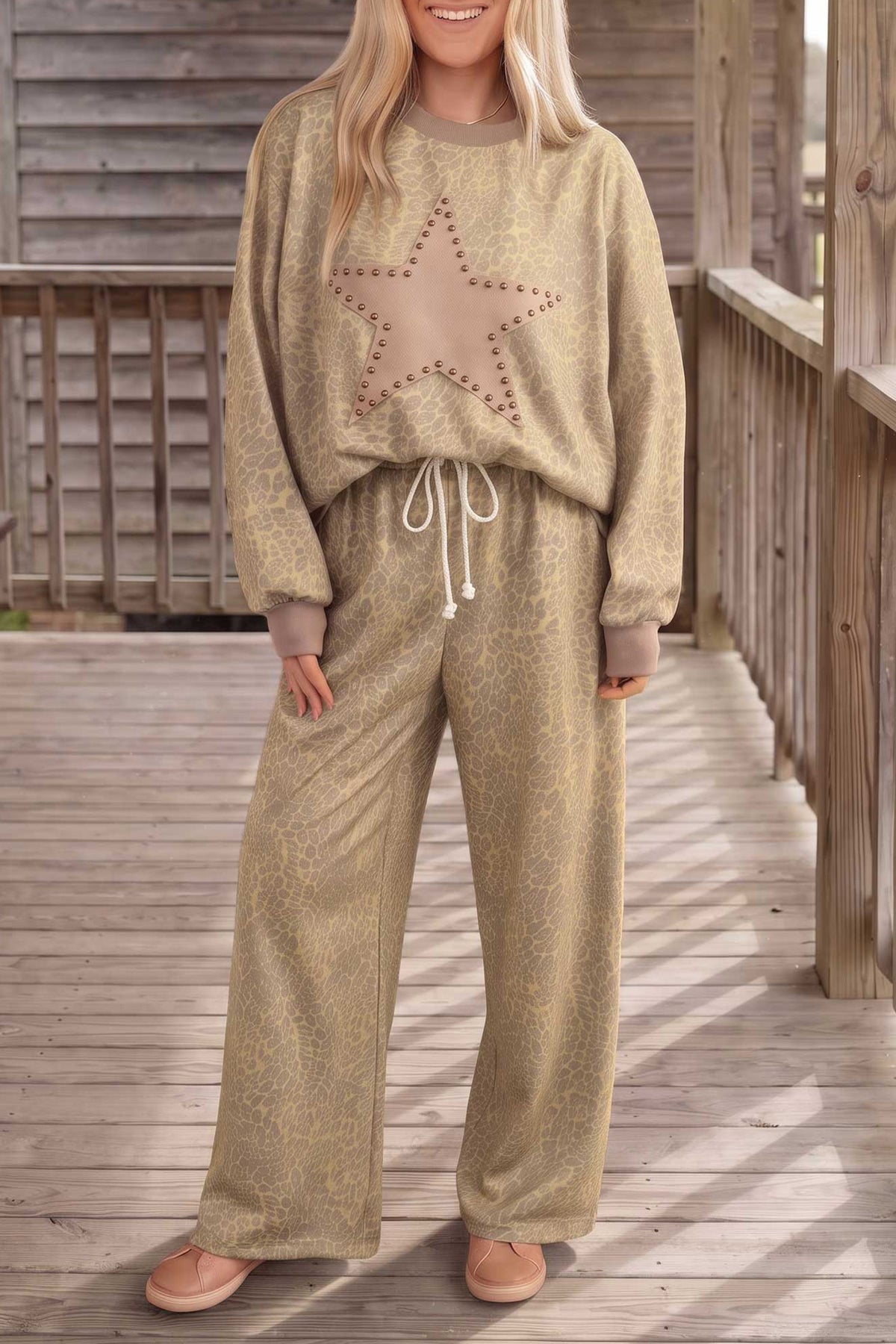 Women's Khaki Leopard Star Print Long-Sleeve Loose Casual Two-Piece Pants Set