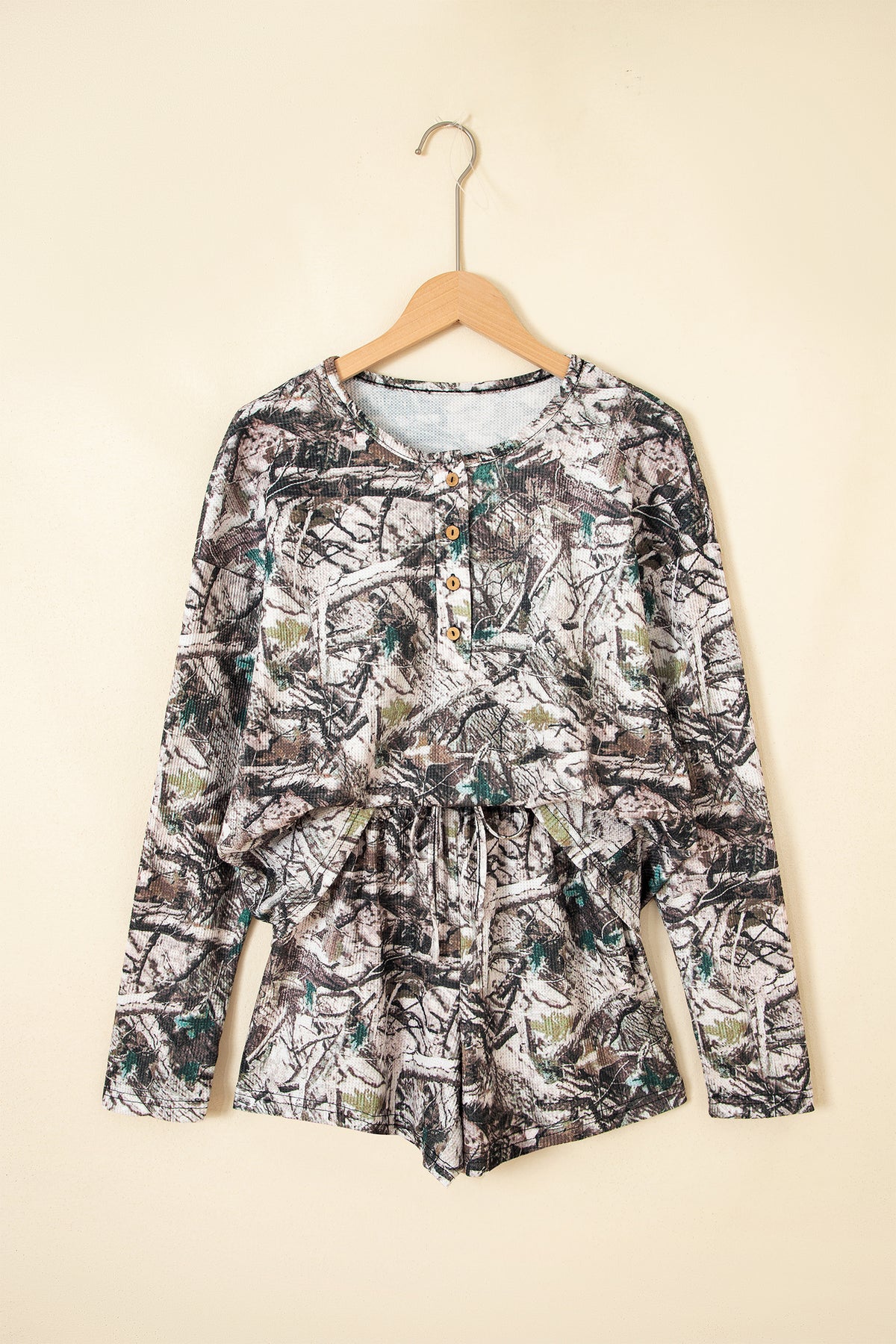 Women's Brown Camo Long-Sleeve Top Elastic Waist Shorts Two-Piece Set