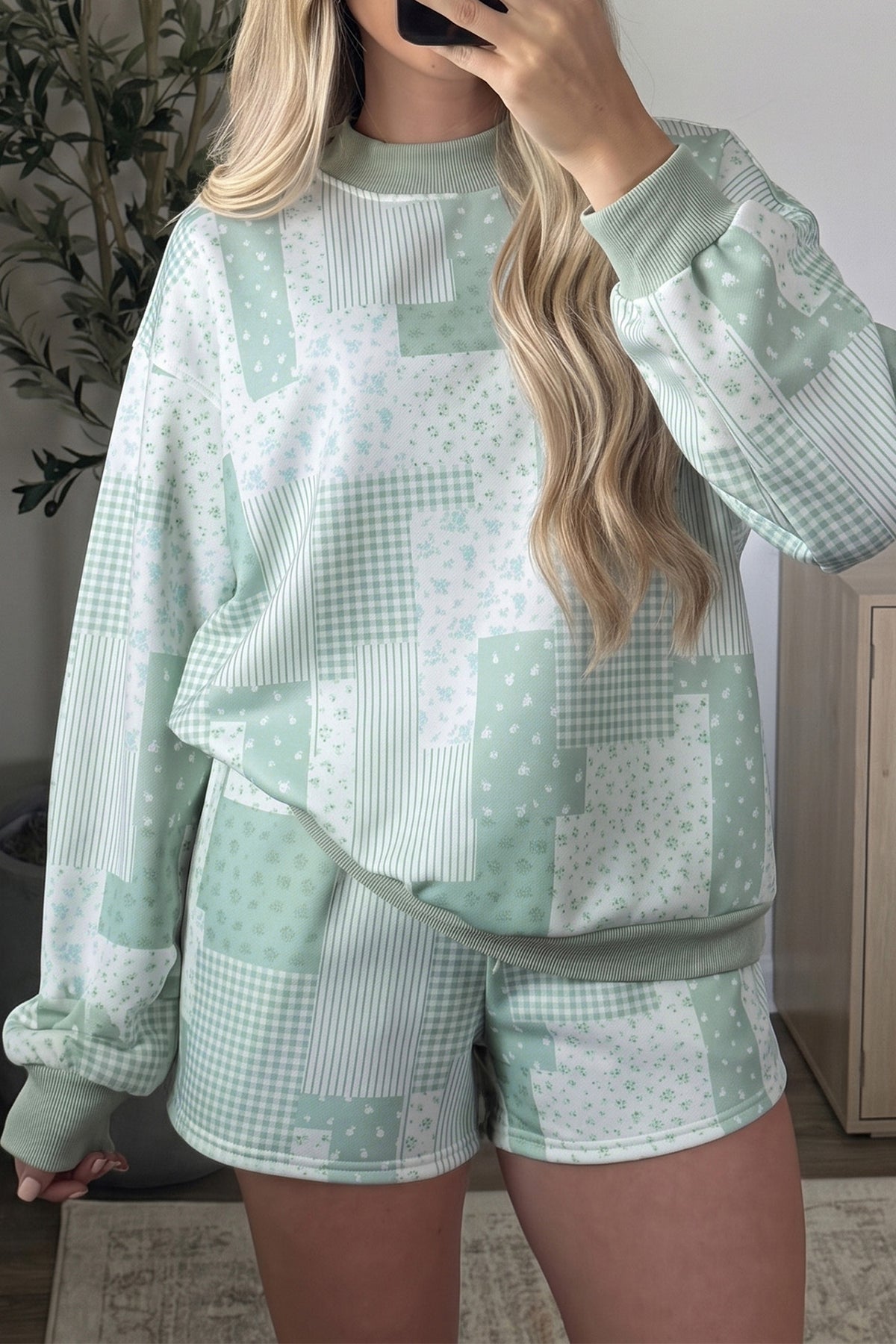 Women's Green Patchwork Floral Print Drop Shoulder Baggy Pullover Drawstring Shorts Set