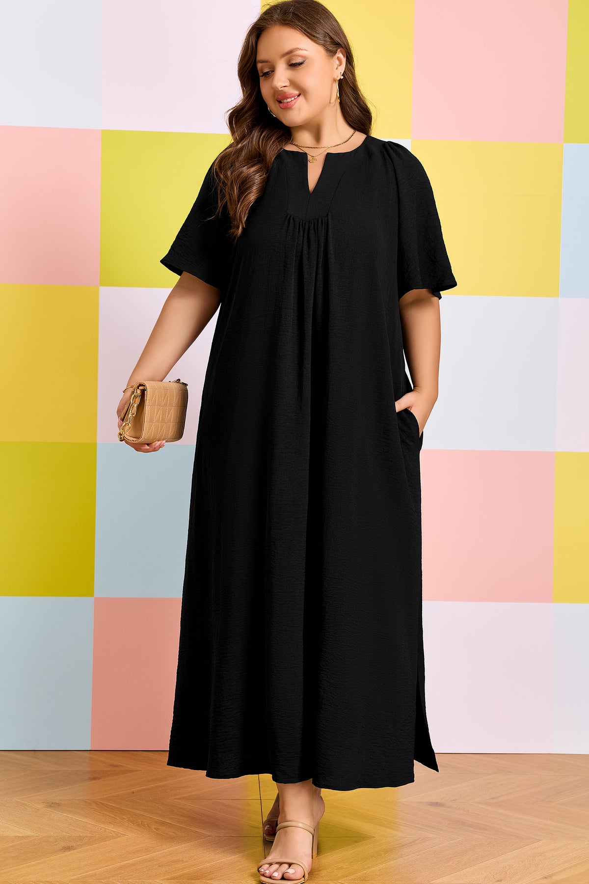 Black Plus Size Solid Color Notched Neck Short-Sleeve Loose Dress