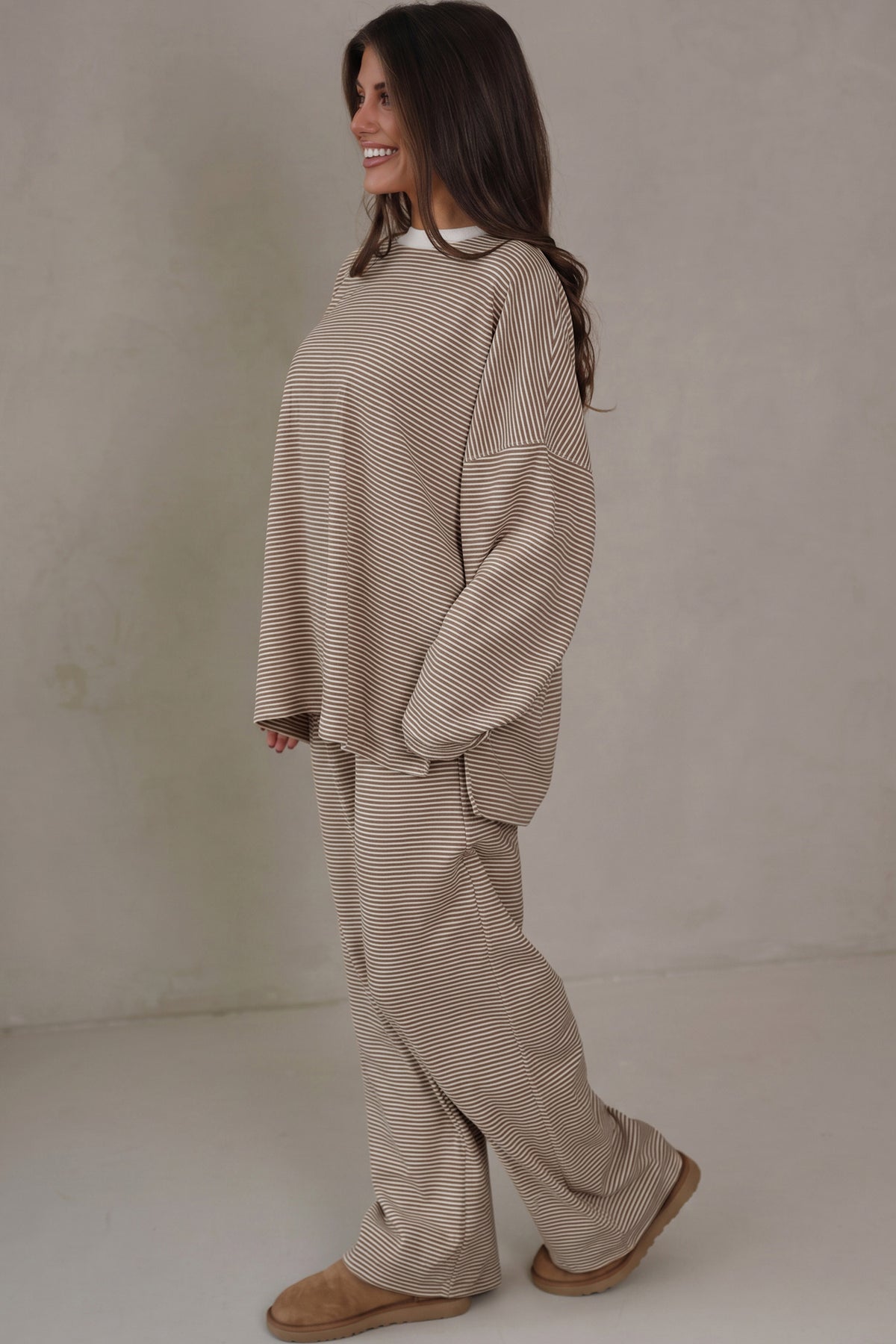 Women's Blue Stripe Contrast Trim Round Neck Oversize Long-Sleeve Top Two-Piece Pants Set