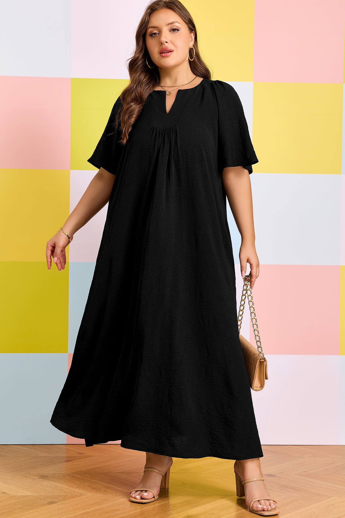 Black Plus Size Solid Color Notched Neck Short-Sleeve Loose Dress