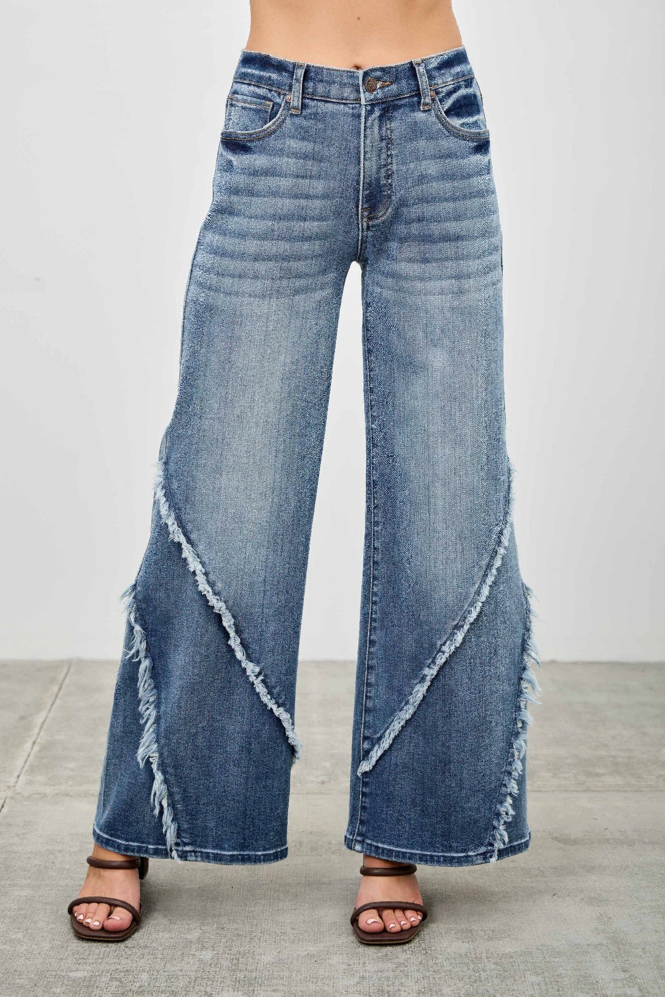 Mid Rise Wide Frayed Seam