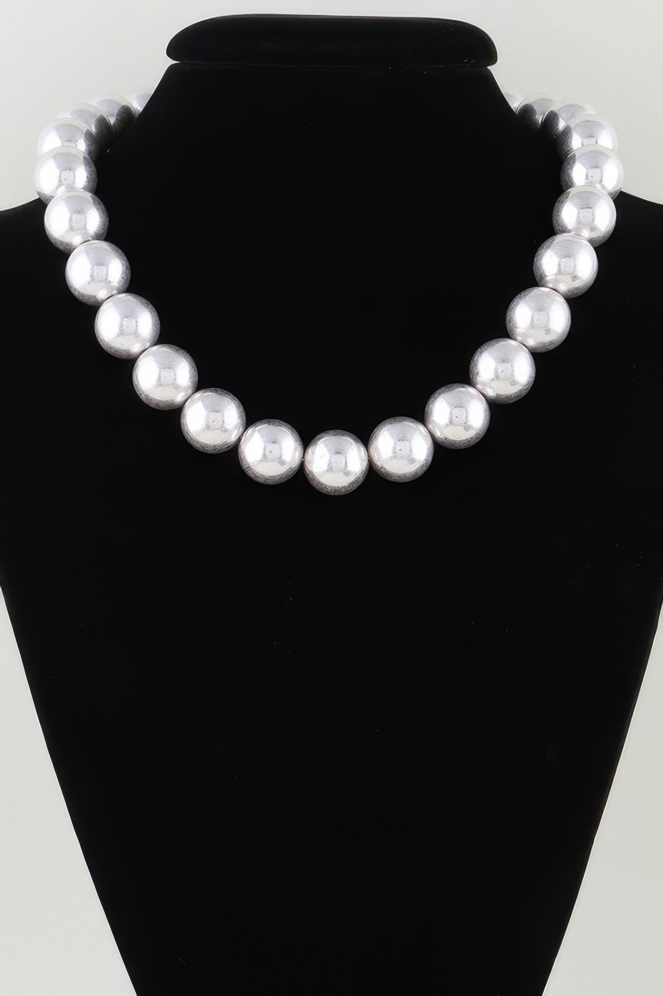 Shiny Statement Beaded Necklace