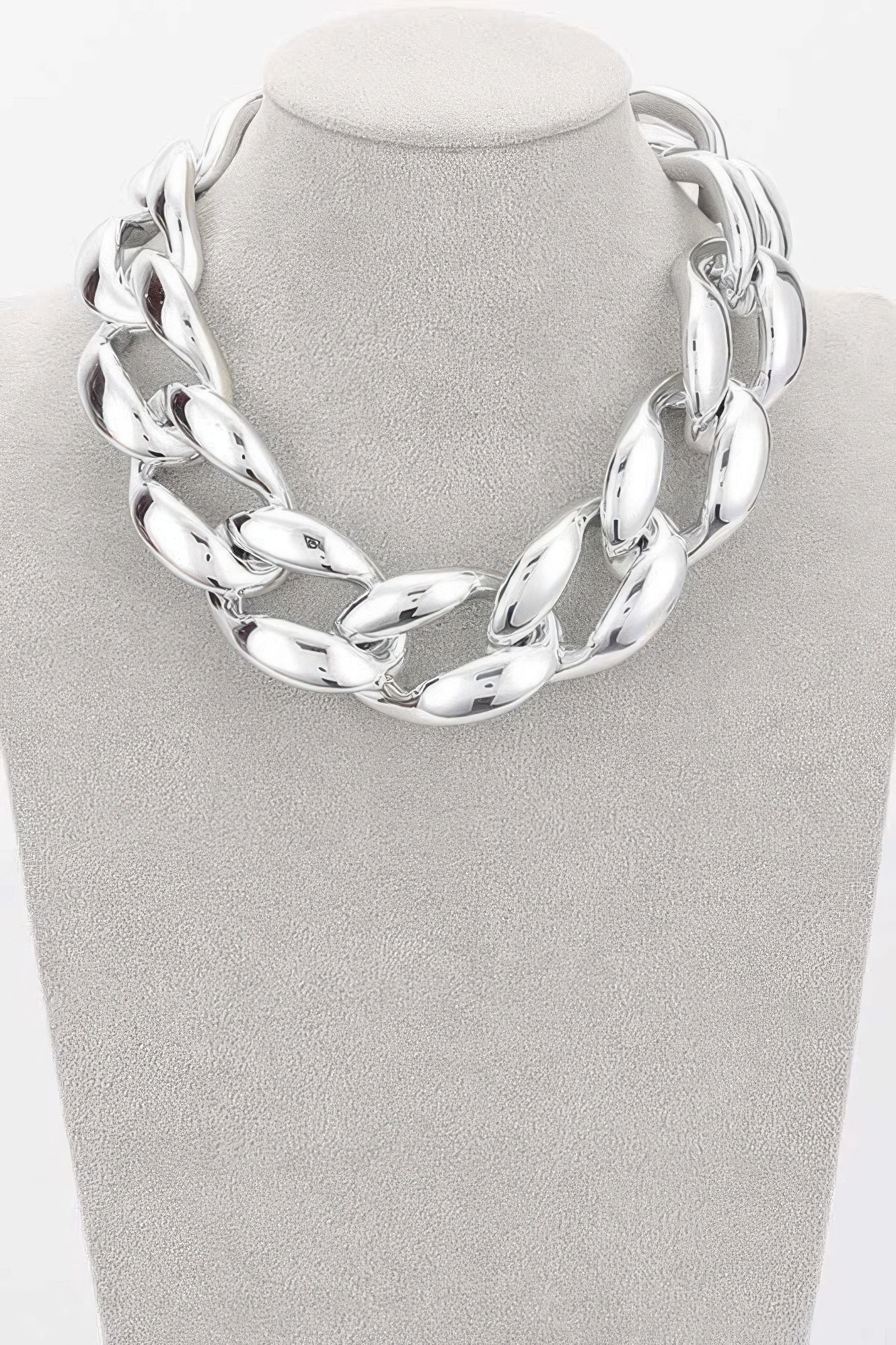 Oversized Chain Choker