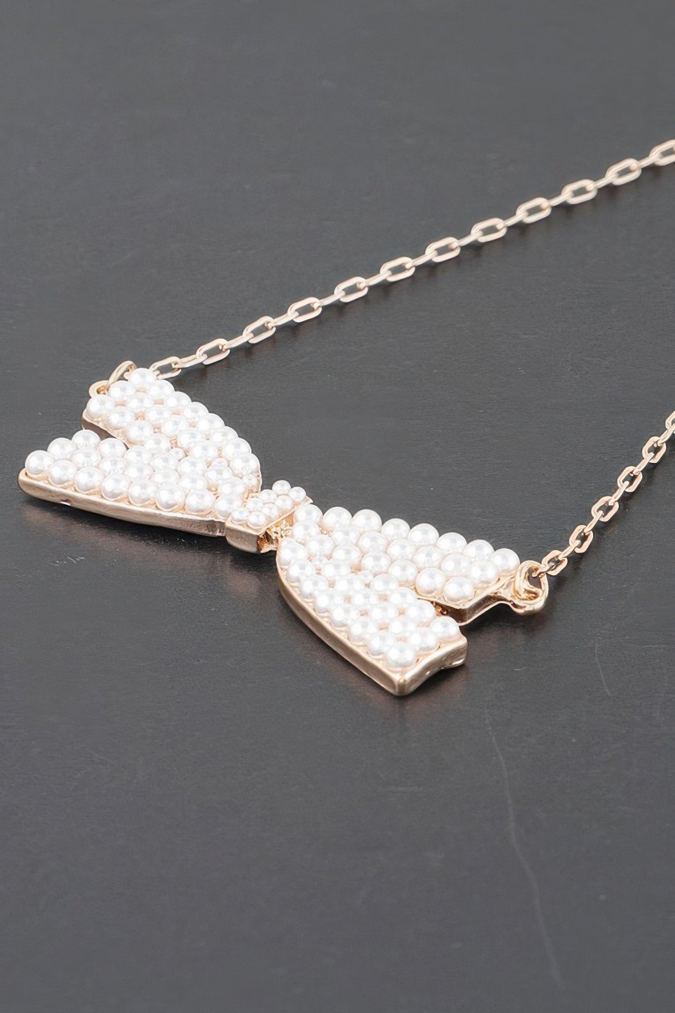 Faux Pearl Bow Necklace