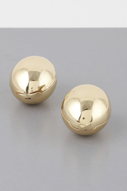 Empty Shell Clasp Earrings