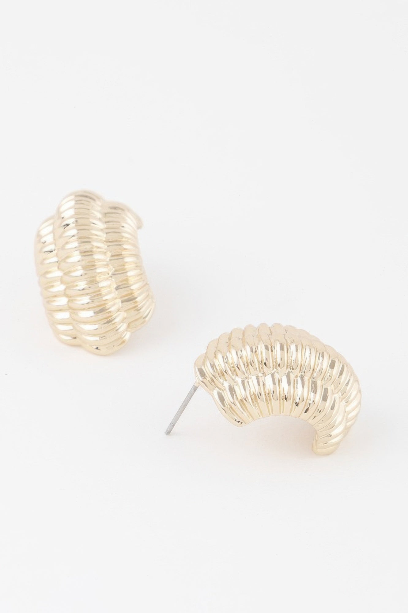 Thin Ribbed Hoop Earrings