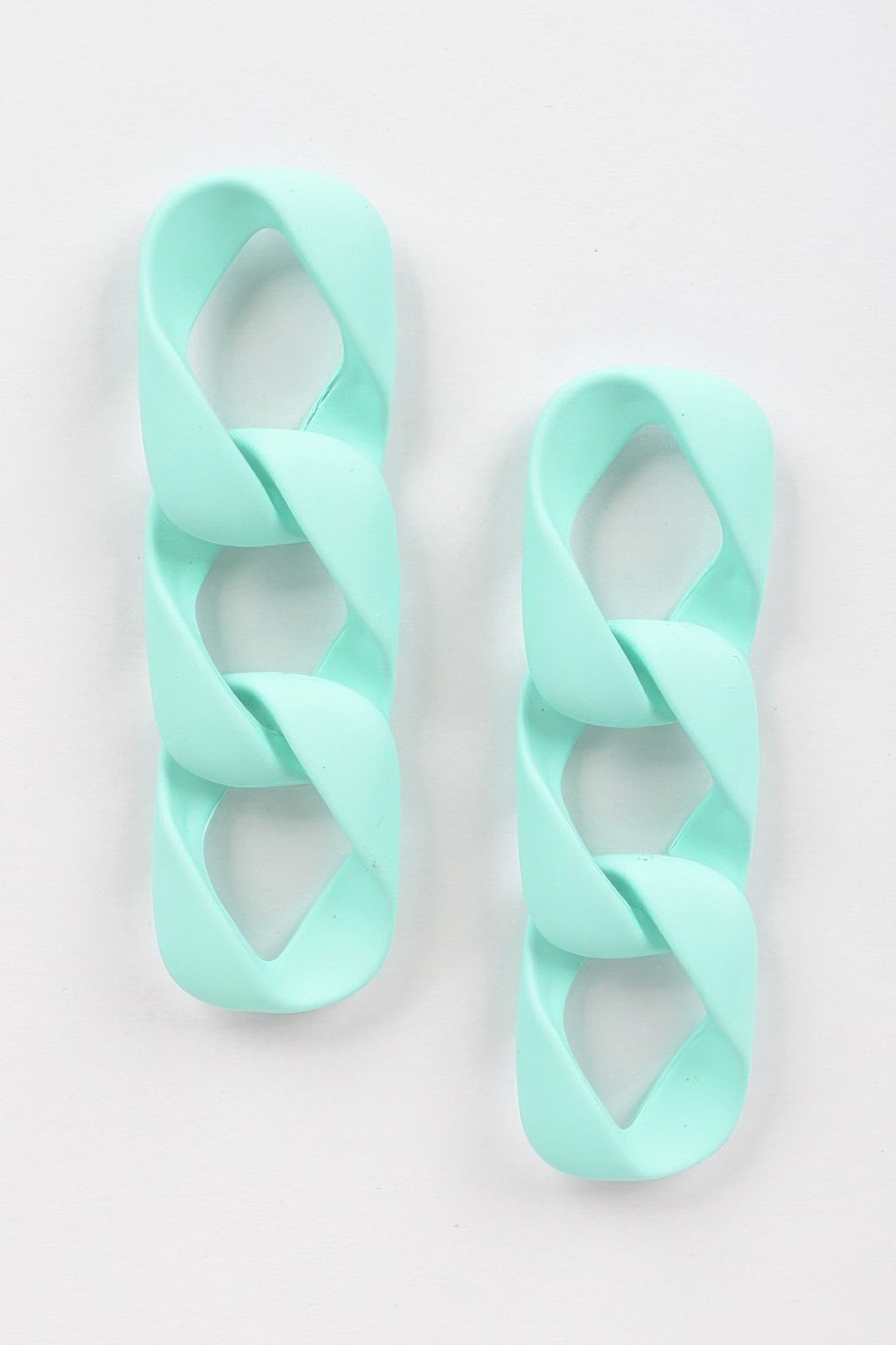 Vivid Color Chain Earring