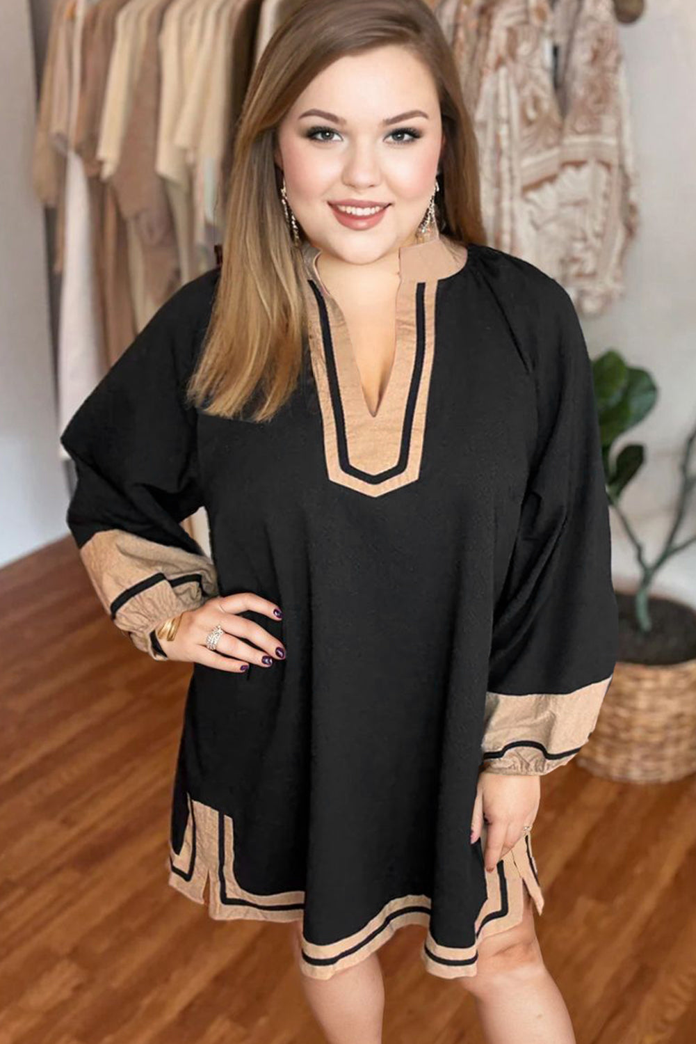 Black Plus Size Color-Block Striped Trim V-Neck Long-Sleeve Shift Mini Dress