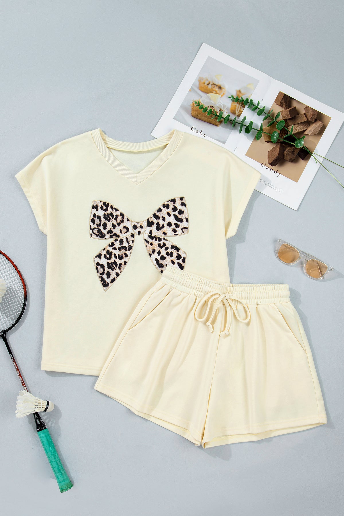Women's Black Contrast Leopard Bow Patched V-Neck Tee Shorts Two-Piece Outfit Set