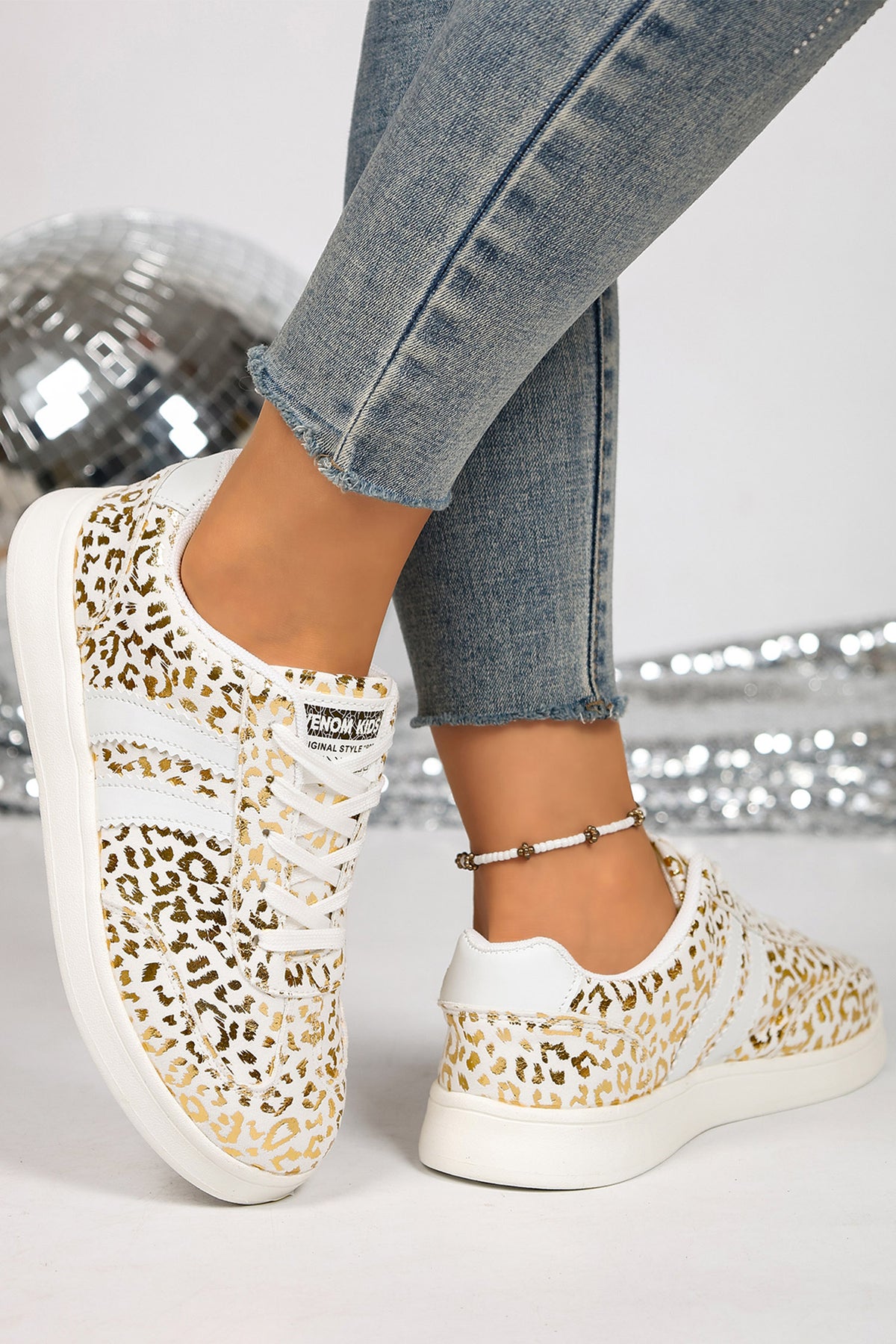 White Leopard Print PU Leather Lace-Up Casual Sneakers