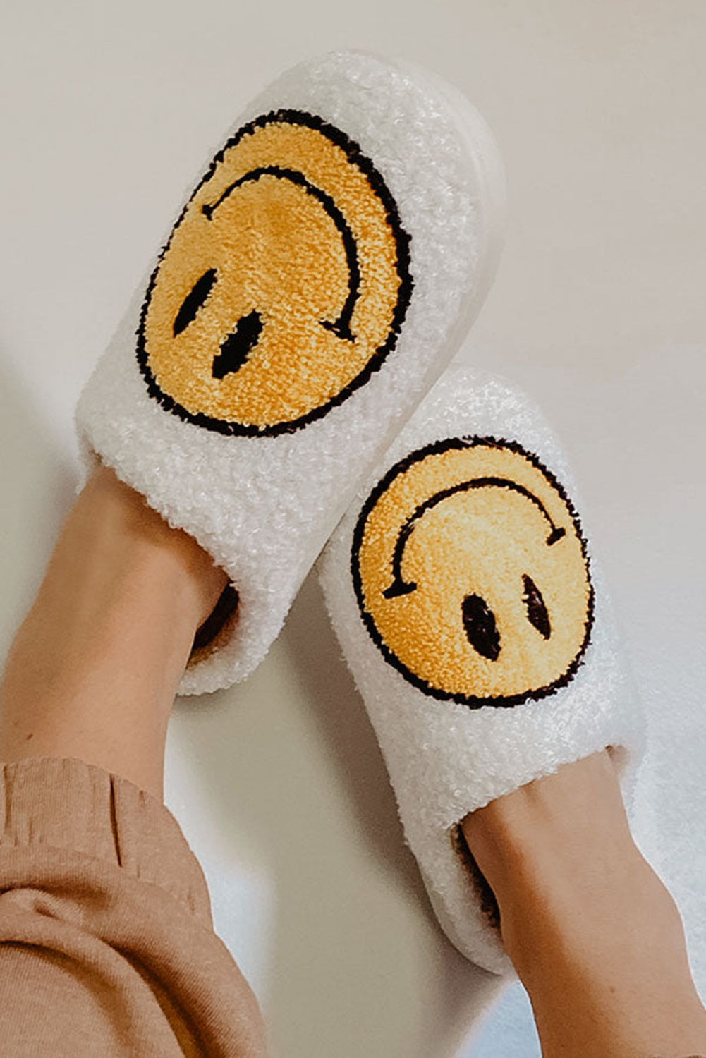 White Smile Face Print Non-Slip Plush Slippers