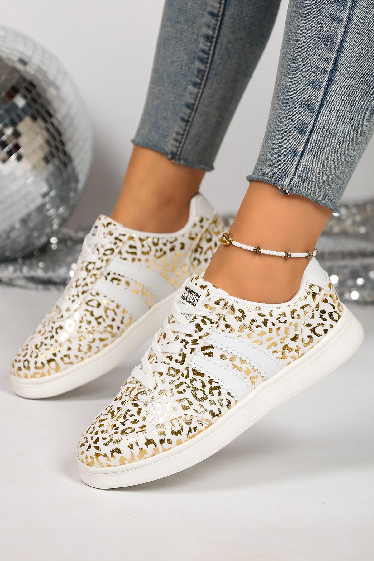 White Leopard Print PU Leather Lace-Up Casual Sneakers