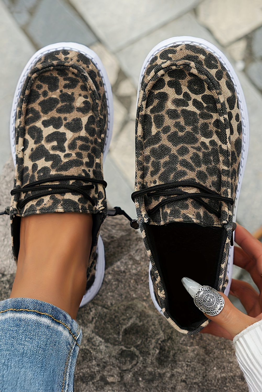 Coffee Lace-up Decor Leopard Canvas Sneakers