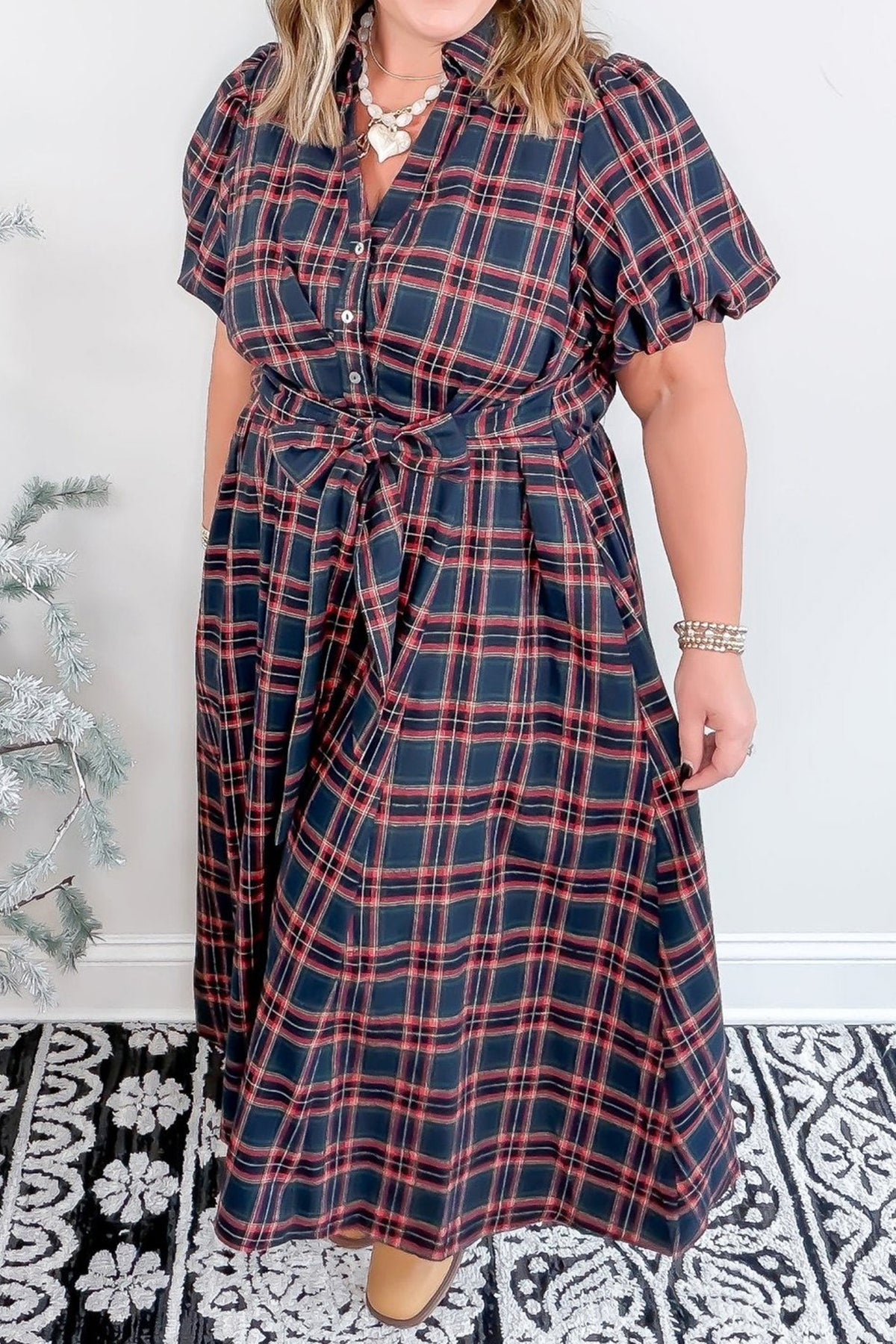 Black Plaid V-Neck Belted Waist Short-Sleeve Plus Size Dress