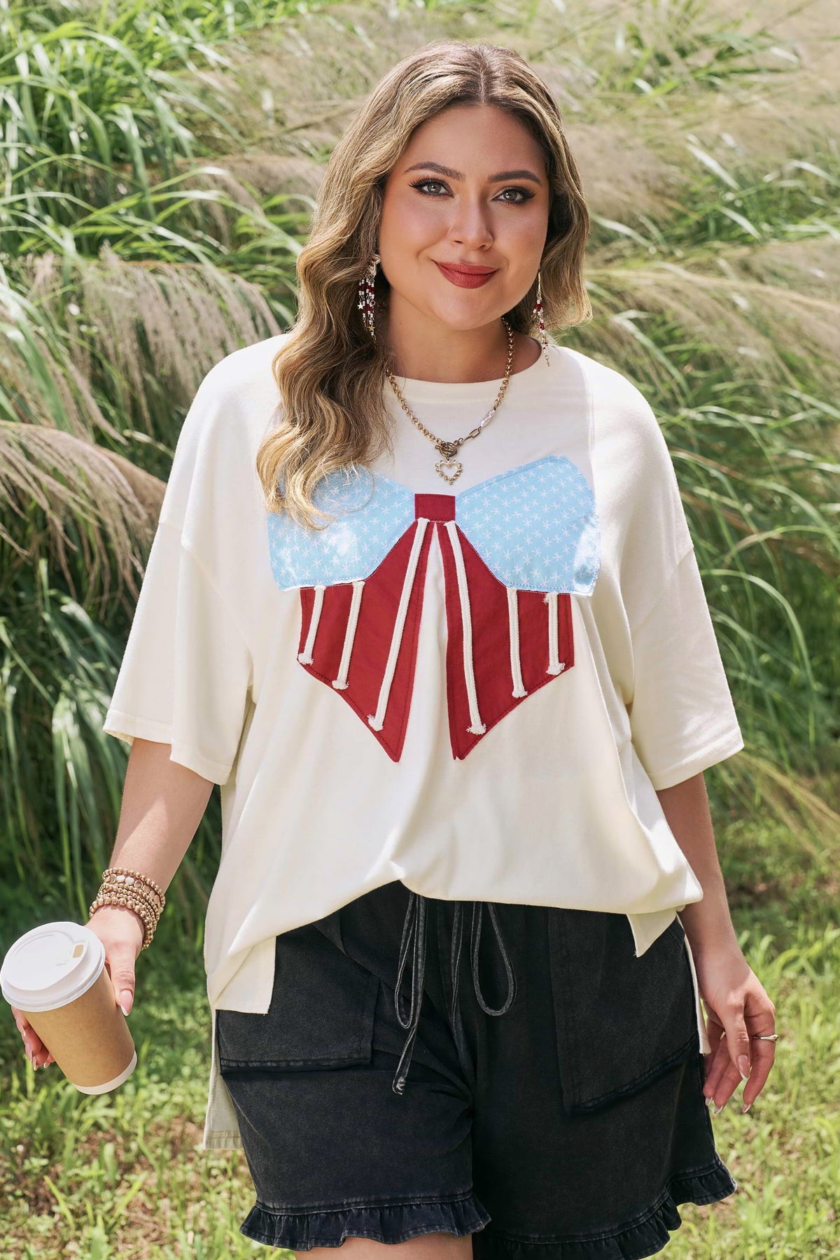 White Distressed Flag Bow Patched Plus Size T-Shirt
