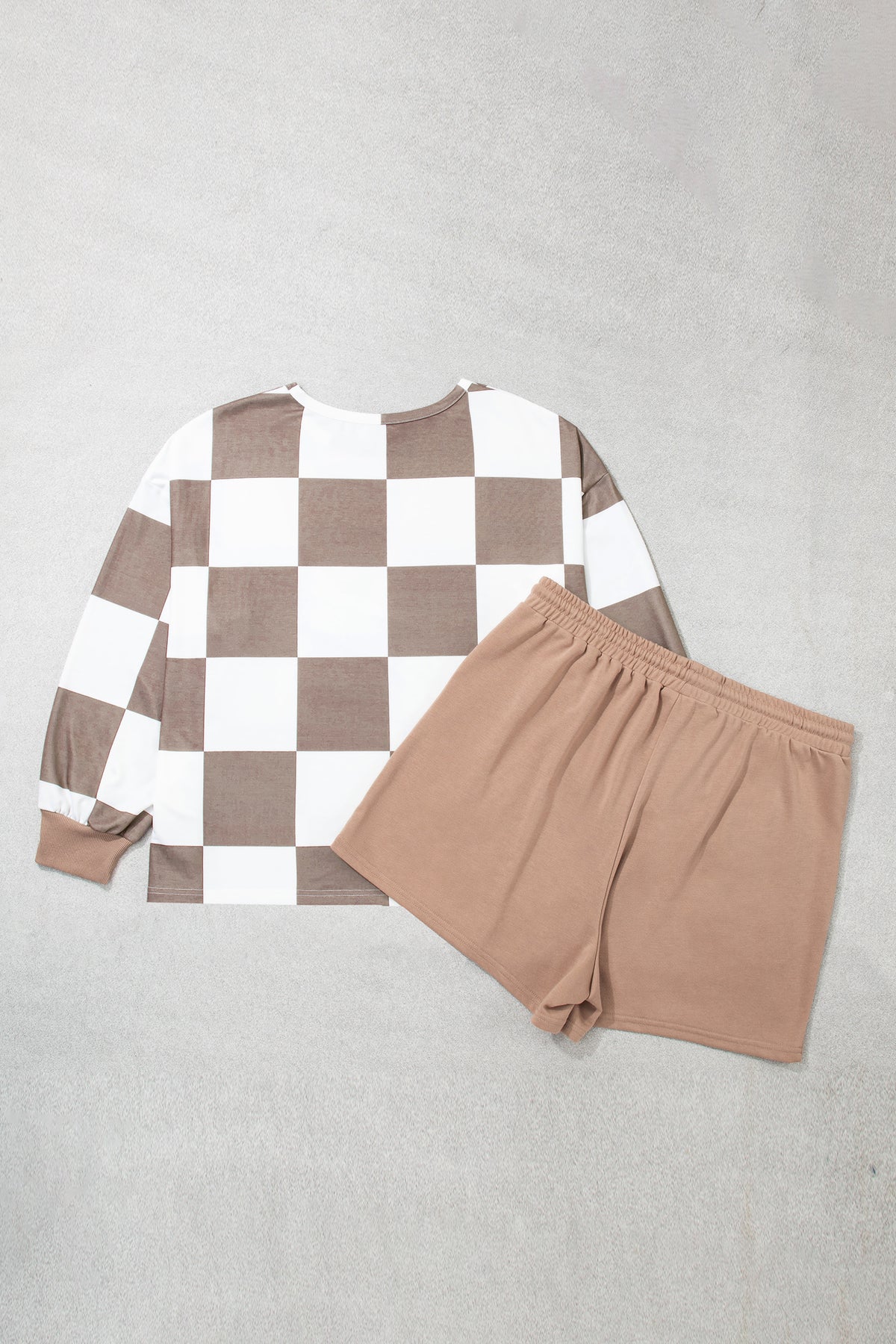 Khaki Checkered Contrast Long-Sleeve Top Solid Shorts Plus Size 2pcs Set