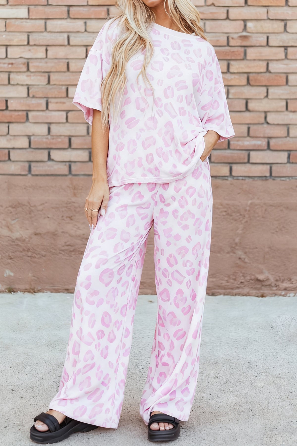 Women's Pink Leopard Two-Piece Top & Pants Set