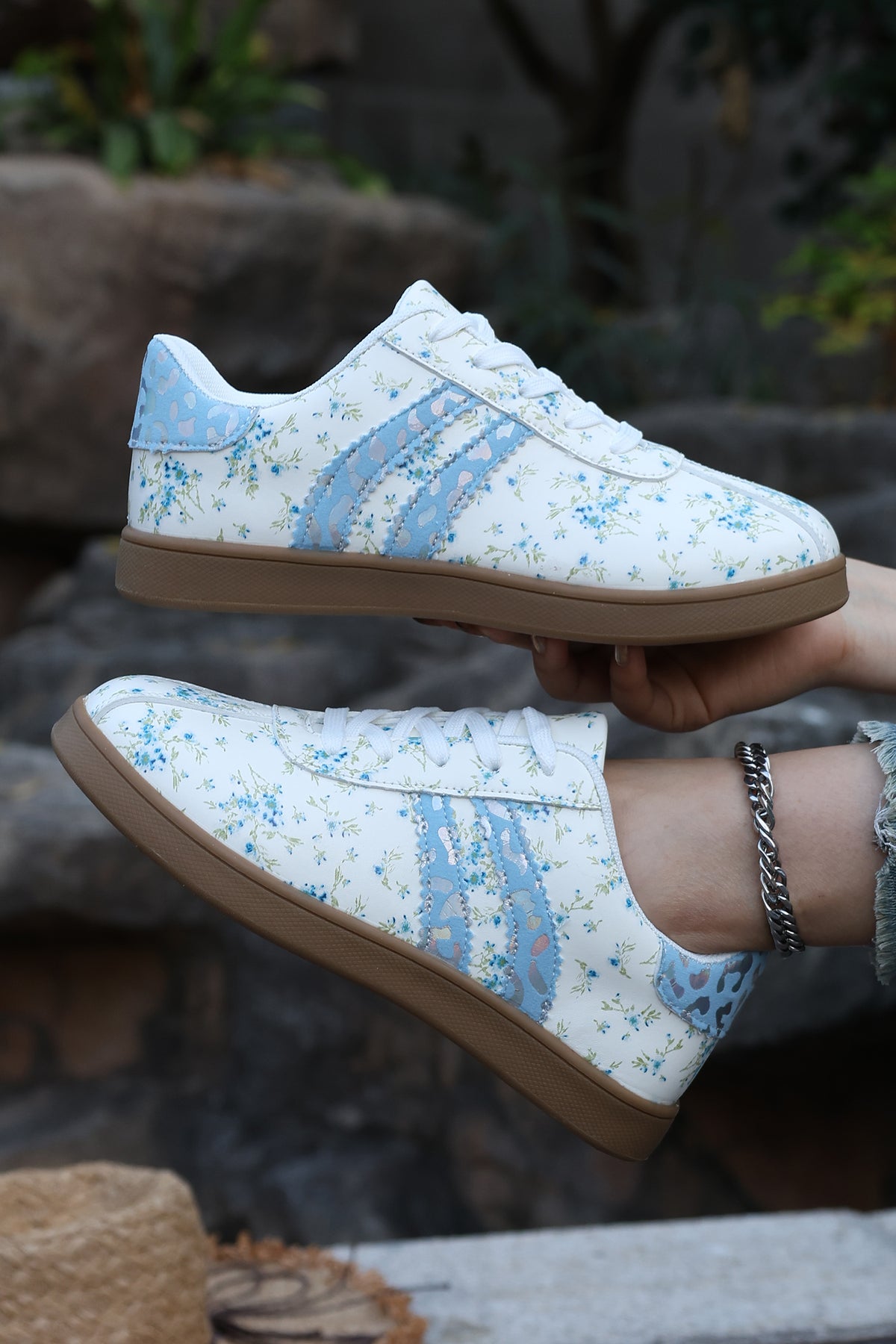 Dark Green Fresh Floral Print Color Block Lace-Up Shoes