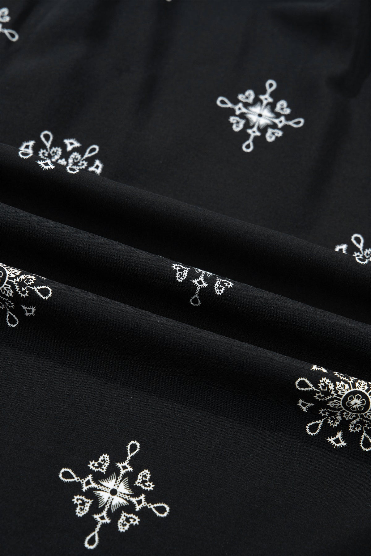 Black Boho Chic Notched V-Neck Plus Floral Short-Sleeve Top