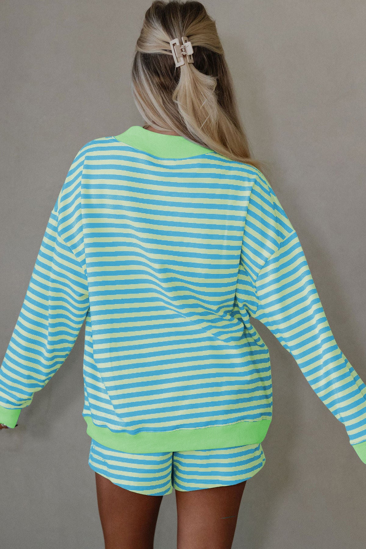 Women's Green Stripe Color Block Detail Long-Sleeve Pullover Elastic Waist Pull On Shorts Two-Piece Set