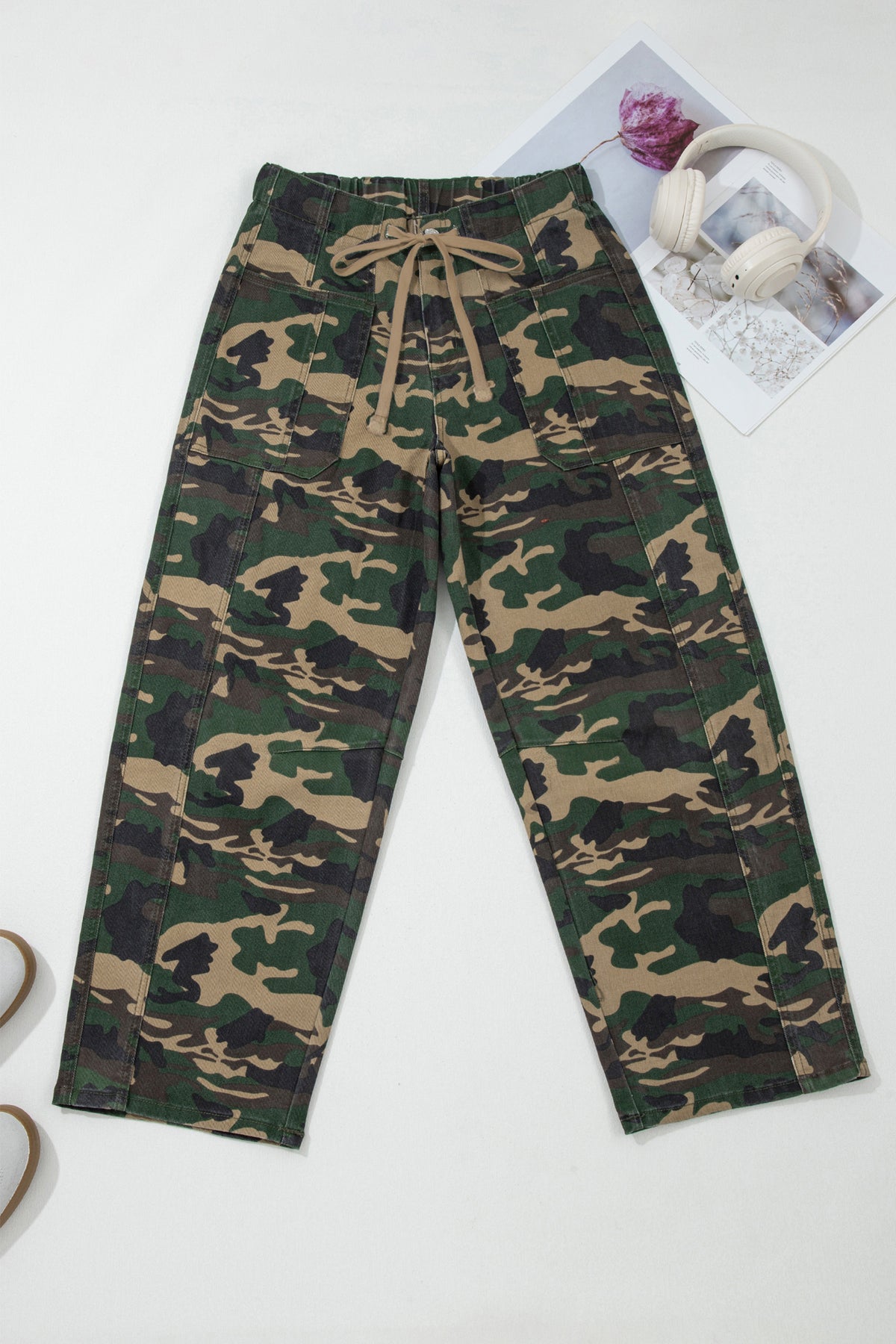 Green Camouflage Print Drawstring Patch Pocket Barrel Jeans