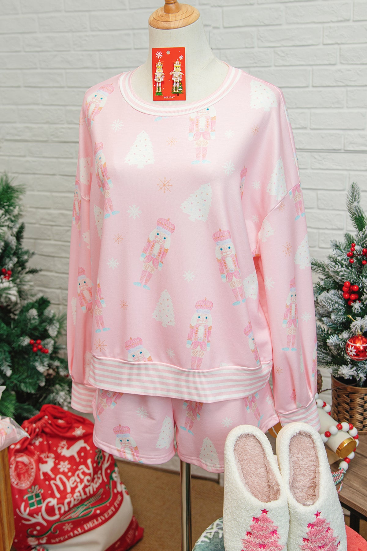 Women's Pink Christmas Tree Nutcracker Doll Print Contrast Trim Top Matching Shorts Set