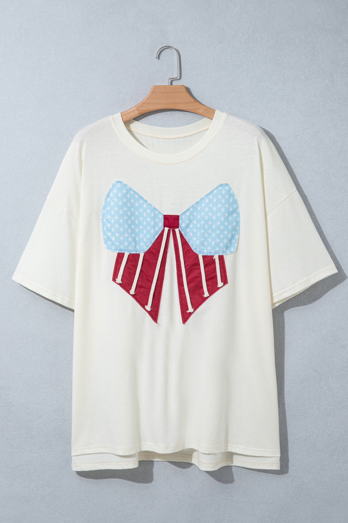 White Distressed Flag Bow Patched Plus Size T-Shirt