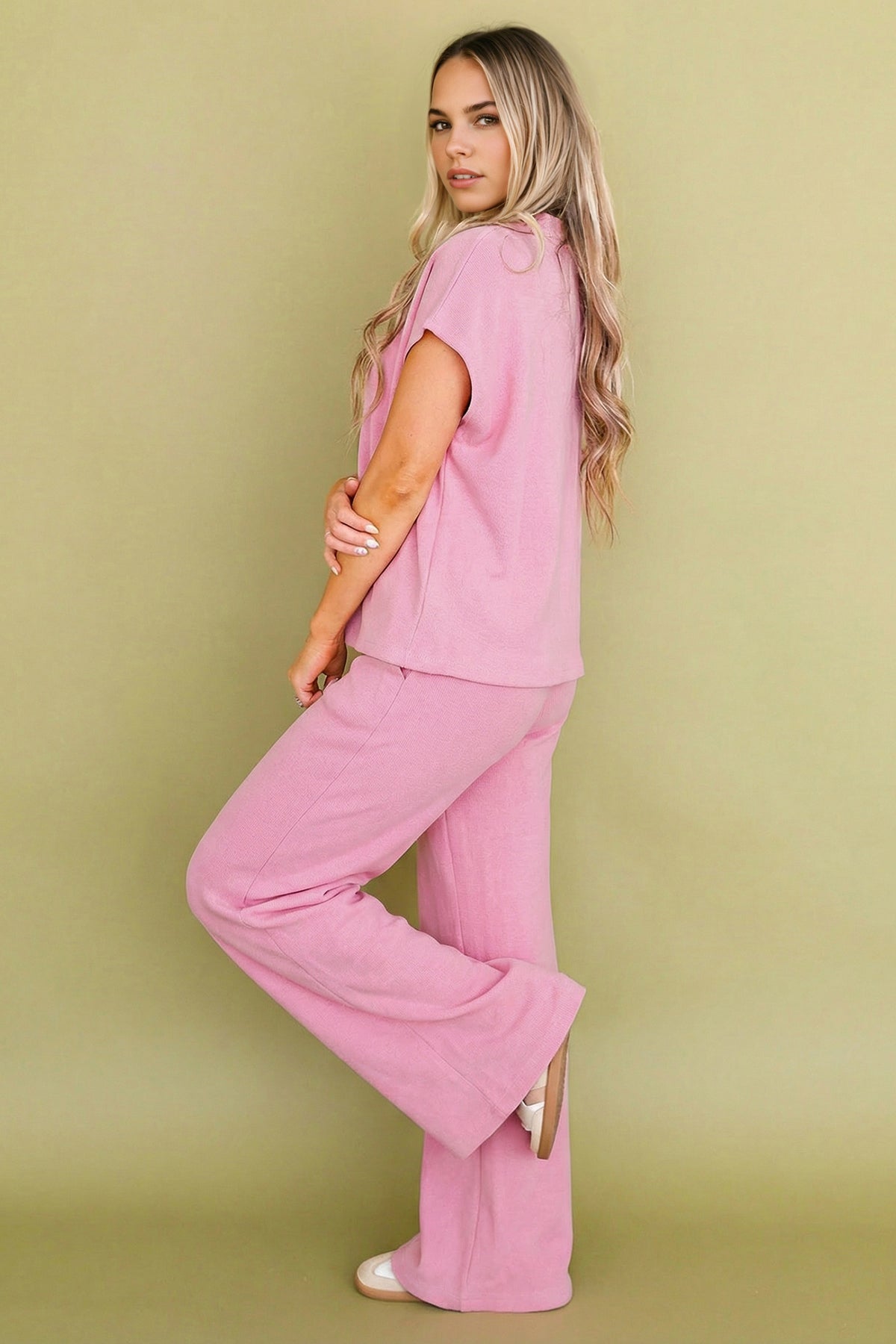 Women's Pink Textured Knit High Neck Tee Pants Two-Piece Set