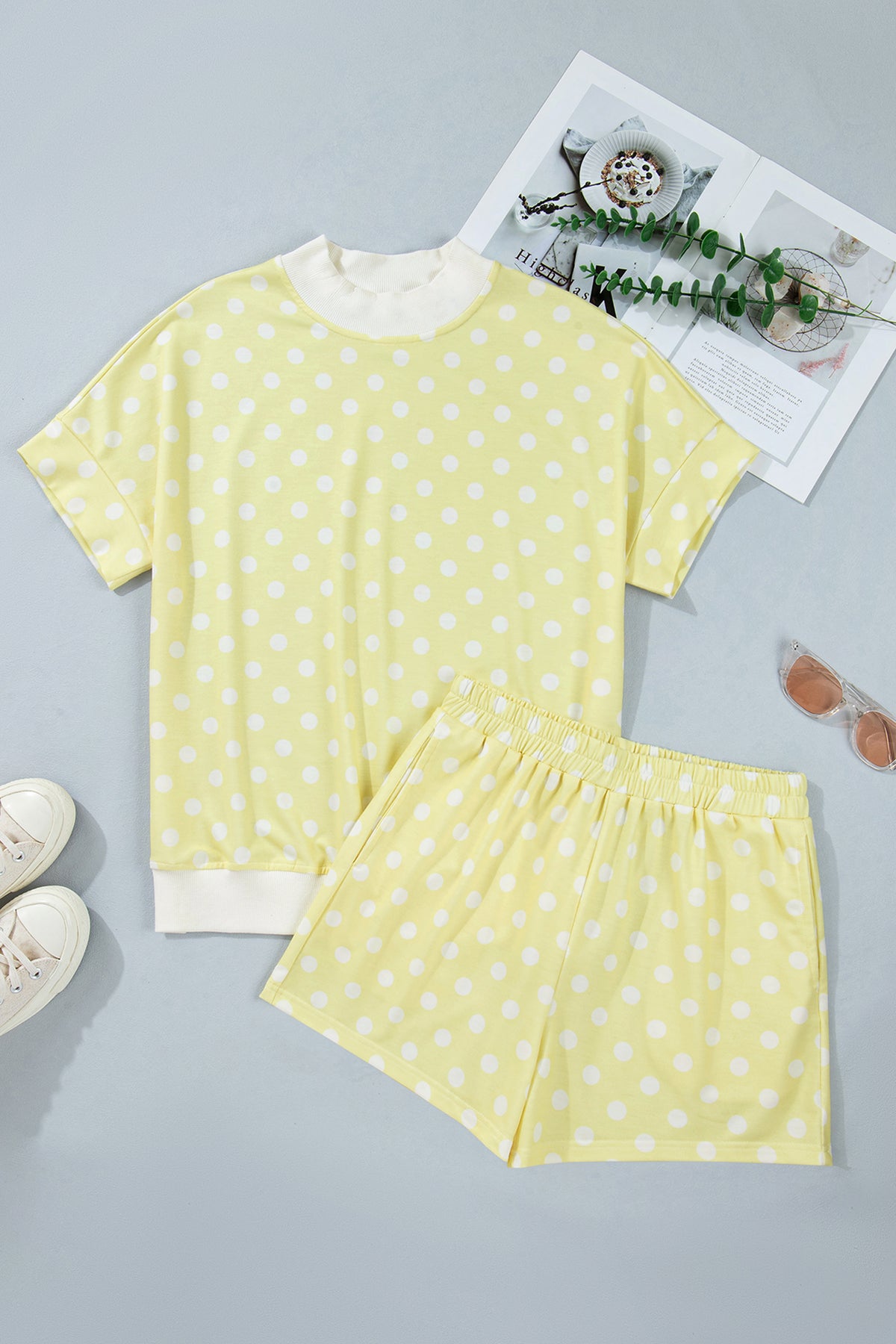 Women's Pink Polka Dot Print Color Block Trim Mock Neck Shorts Two-Piece Set