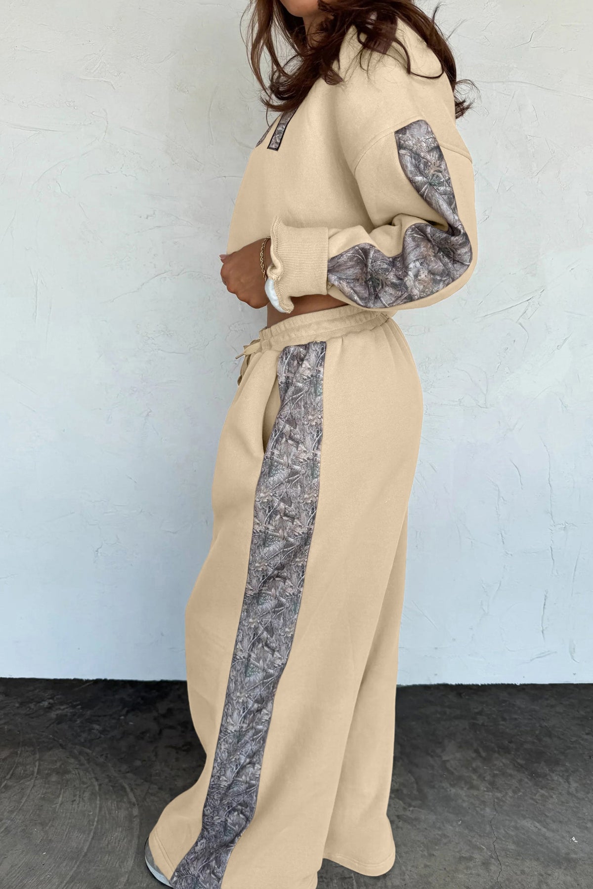 Parchment HOWDY Letter Print Color-Block Side Stripe Long-Sleeve Plus Size Set