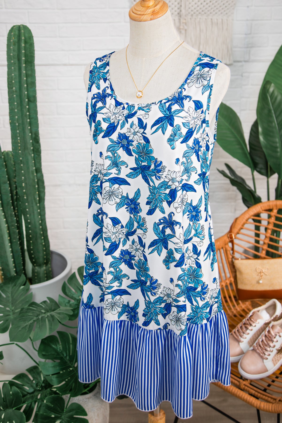 Sky Blue Floral U Neck Sleeveless Striped Ruffle Hem Patchwork Dress