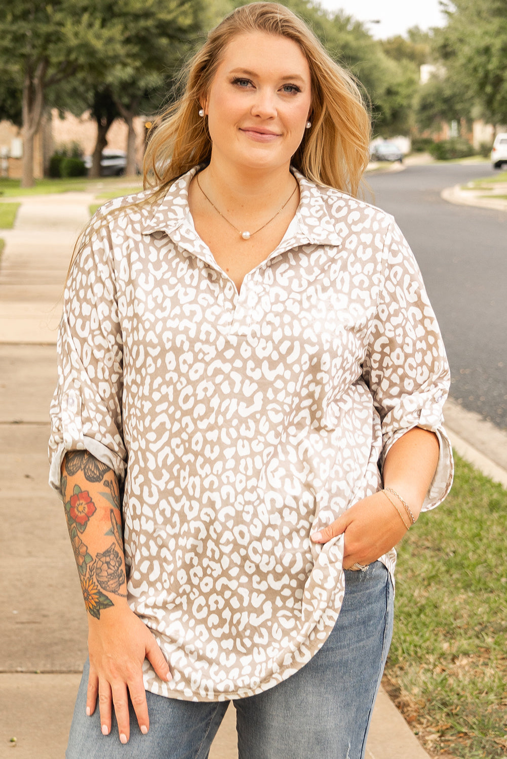Apricot Leopard Tab Sleeve V-Neck Plus Size Top