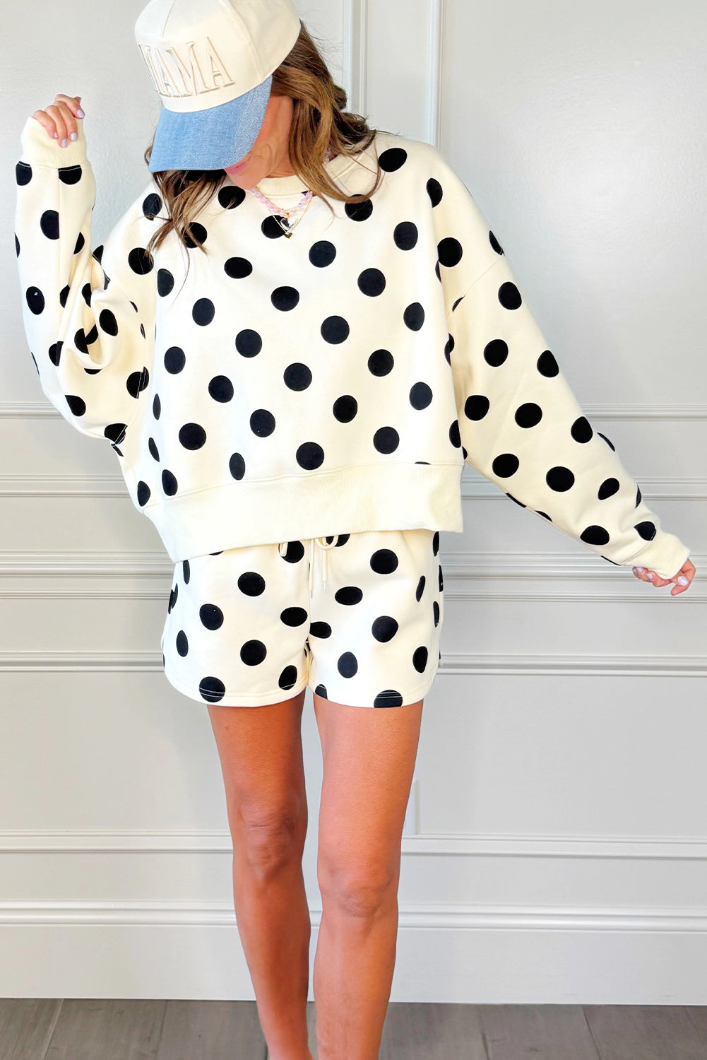 Women's Beige Polka Dot Print Drop Shoulder Pullover Drawstring Shorts Set