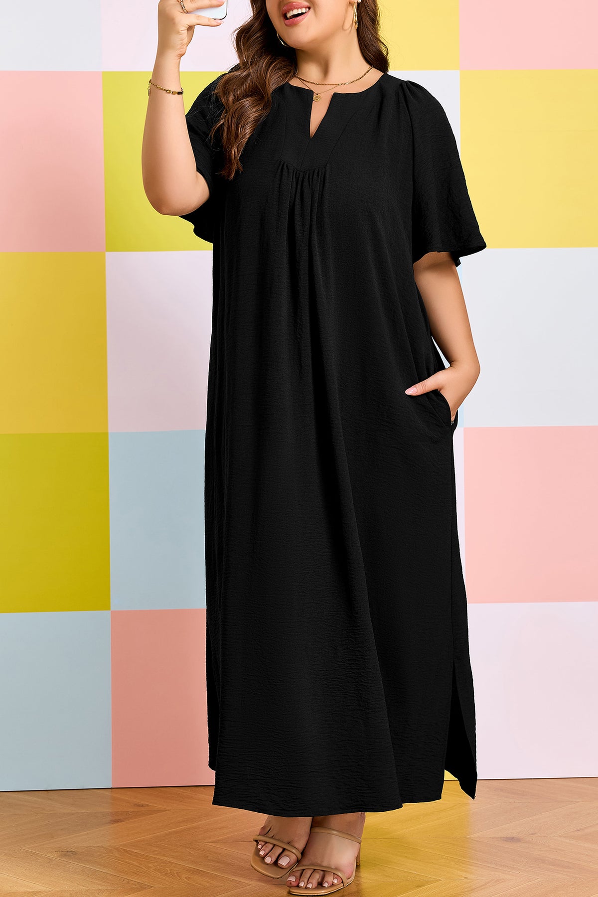 Black Plus Size Solid Color Notched Neck Short-Sleeve Loose Dress