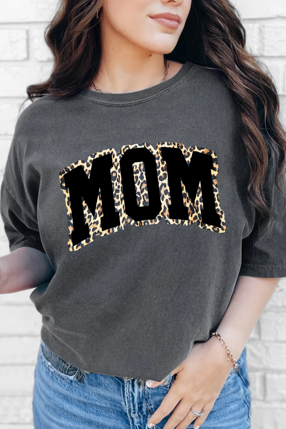 Gray Leopard MOM Graphic Crewneck Mothers Day T-Shirt