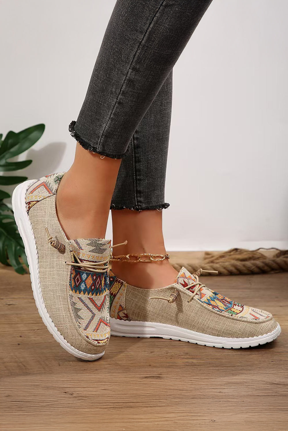 Beige Geometric Lace-up Decor Slip-On Shoes