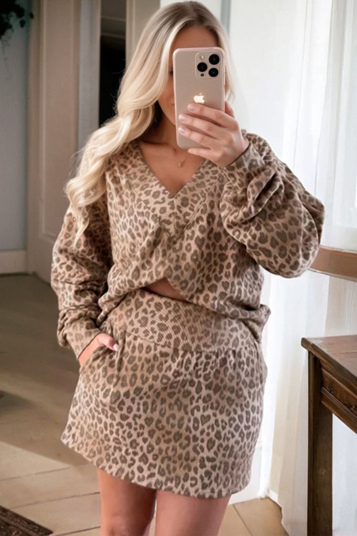Women's Light French Beige Leopard Print V-Neck Pullover Mini Skort Two-Piece Set